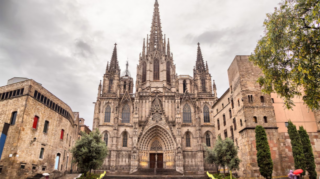 La Catedral de Barcelona: Arquitectura y Espiritualidad