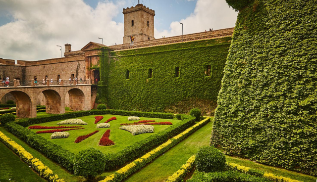 El Castillo de Montjuïc: De Fortaleza a Símbolo