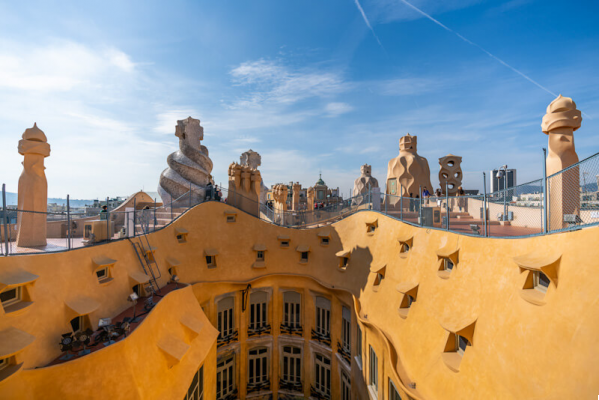 La Pedrera: Ondas de Piedra y Luz